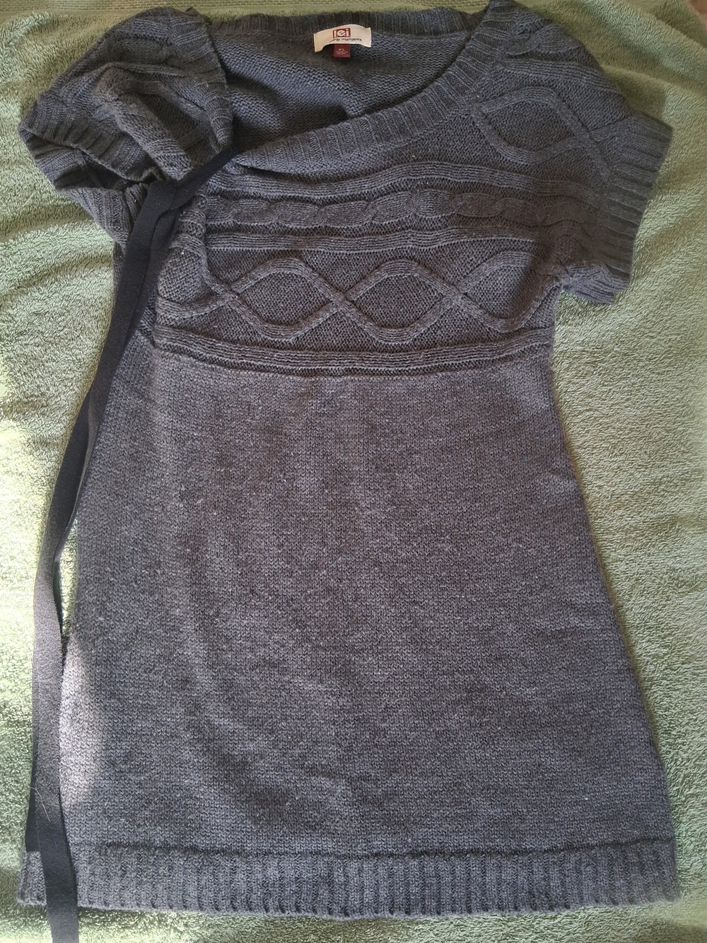 Vintage l.e.i. Cable Knit Short Sleeve Sweater Dress Gray